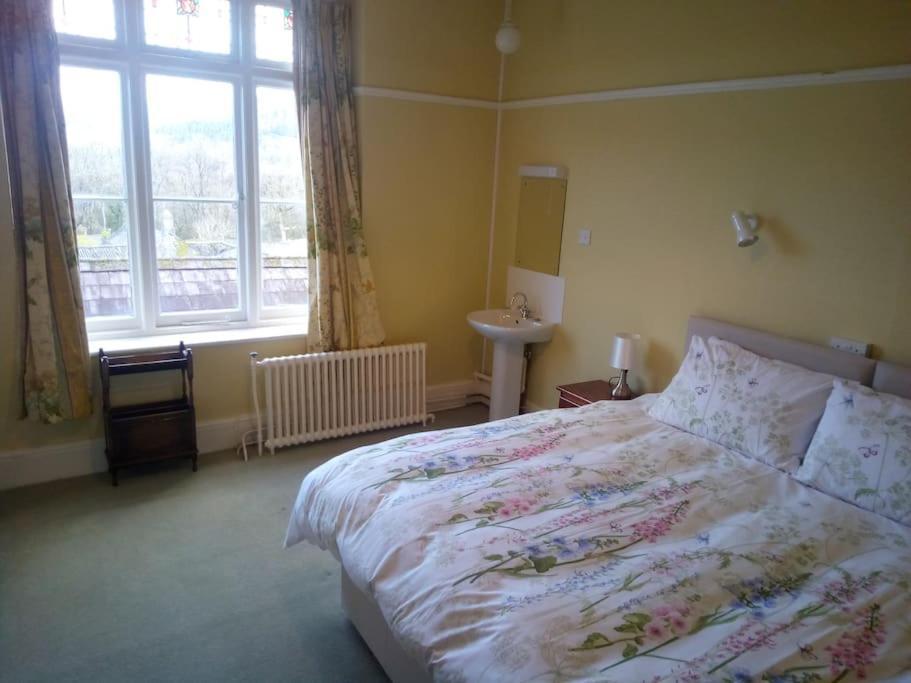 דירות לאנדוברי Tranquil Getaway Near Brecon Beacons מראה חיצוני תמונה